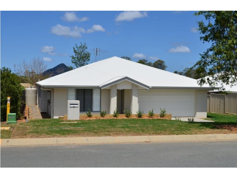 5 Straker Drive, Cooroy QLD 4563