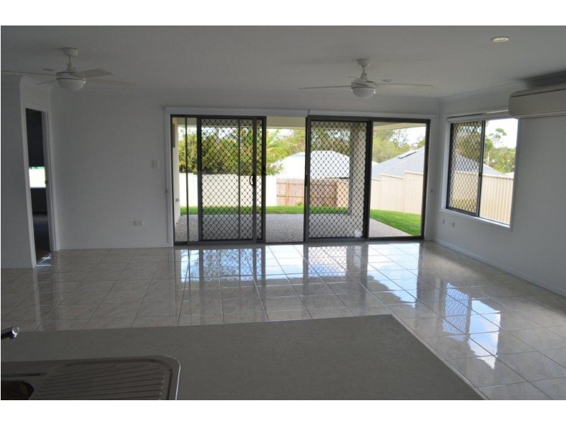 5 Straker Drive, Cooroy QLD 4563