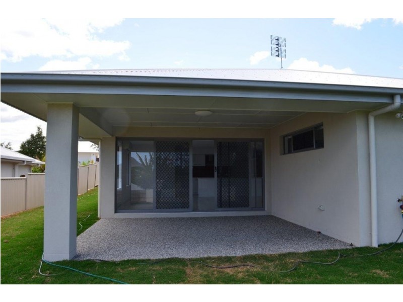 5 Straker Drive, Cooroy QLD 4563