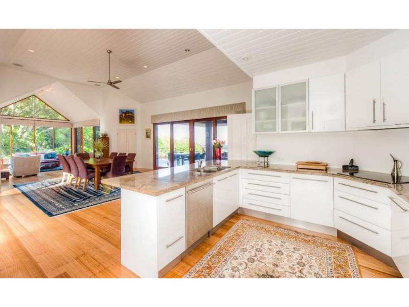 2 Smiths Road, Tinbeerwah QLD 4563