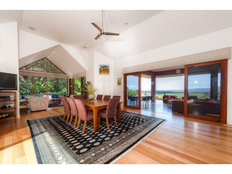 2 Smiths Road, Tinbeerwah QLD 4563