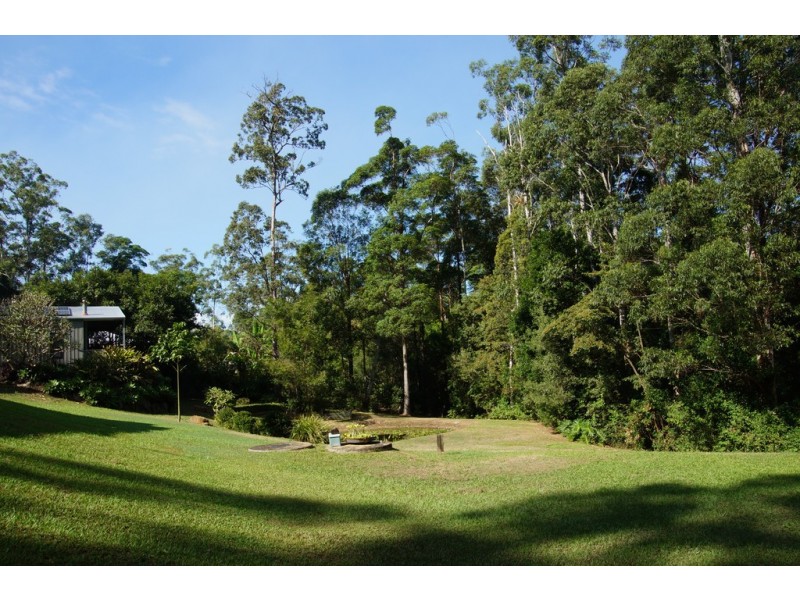 47 White Wood Court, Lake Macdonald QLD 4563