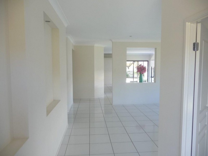 13 Oak Street, Cooroy QLD 4563