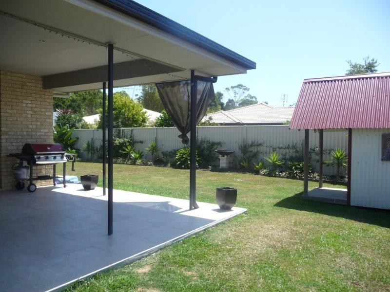 13 Oak Street, Cooroy QLD 4563