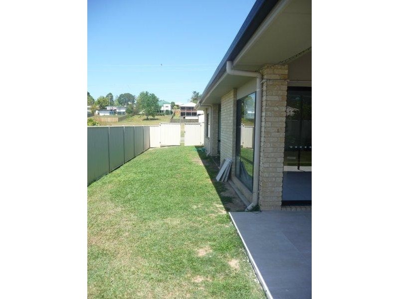 13 Oak Street, Cooroy QLD 4563