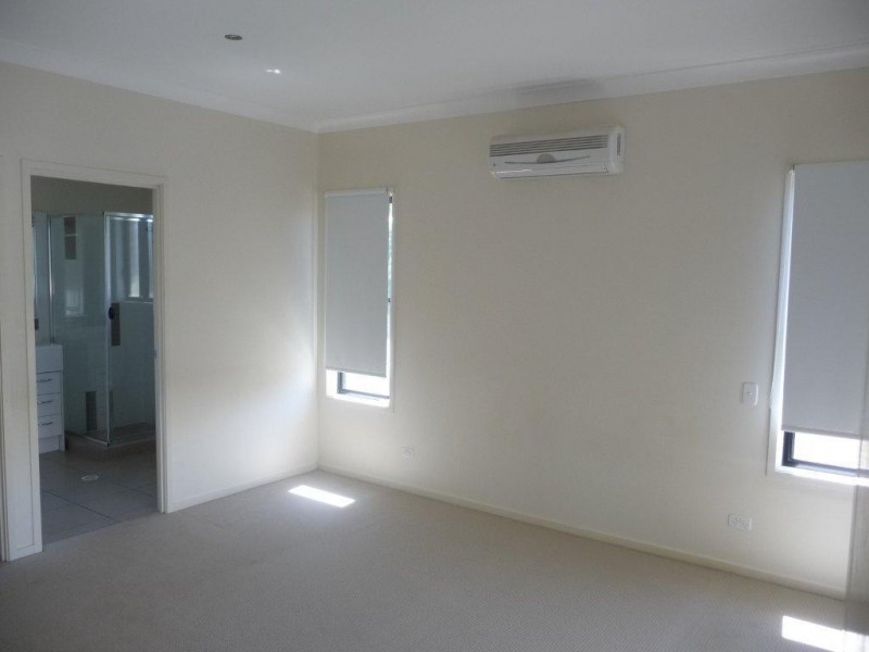 13 Oak Street, Cooroy QLD 4563