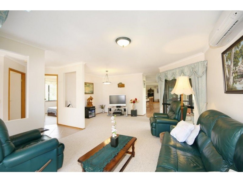 126 Blueberry Drive, Cooroy QLD 4563