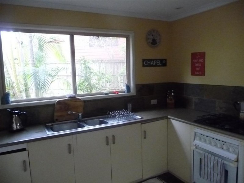 18 Royal Court, Cooran QLD 4569