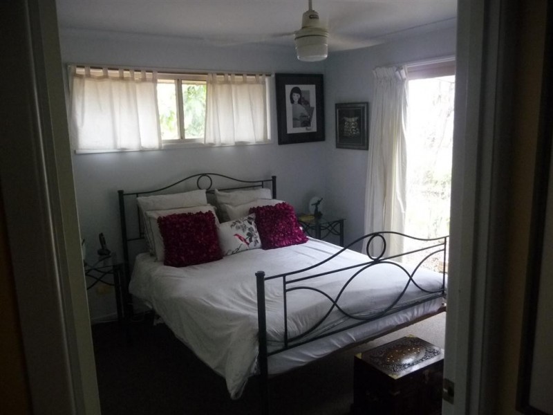 18 Royal Court, Cooran QLD 4569