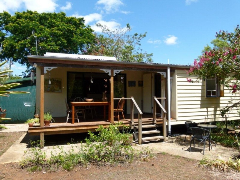42 Pavilion Street, Pomona QLD 4568