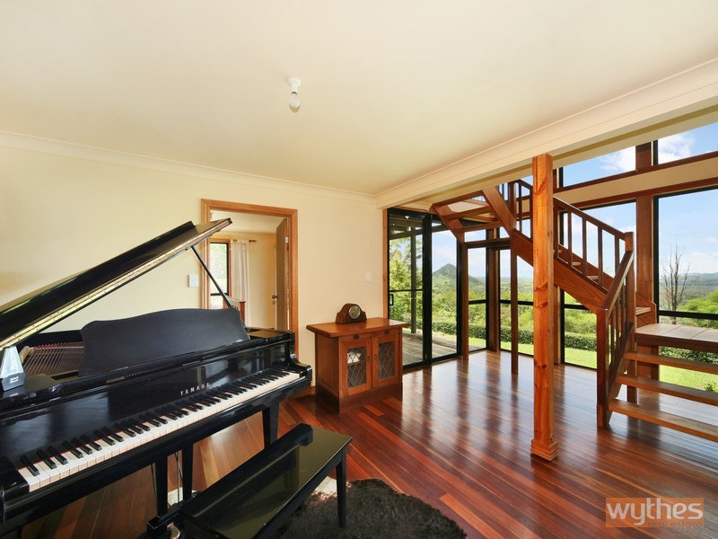 301 Tablelands Road, Cooran QLD 4569