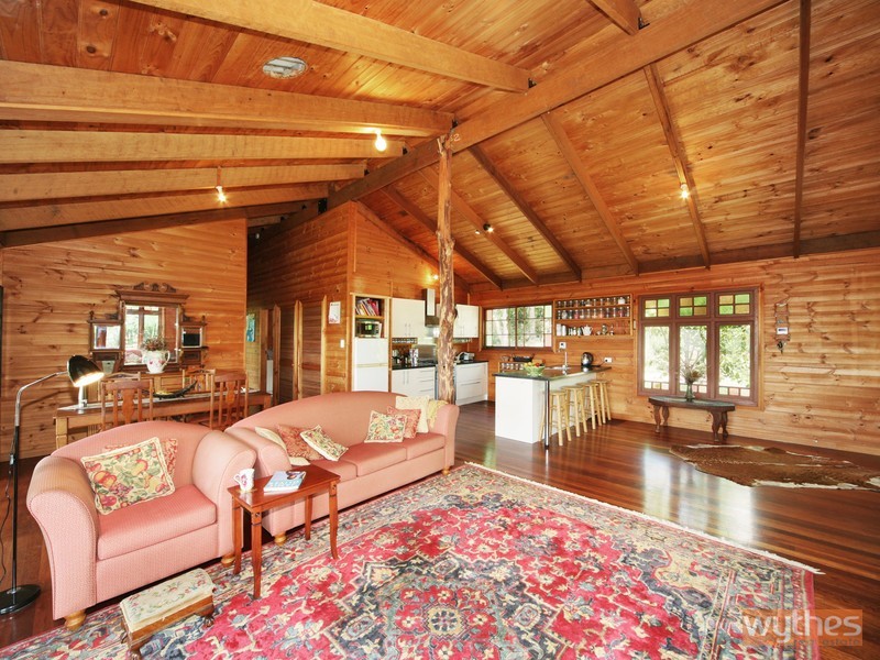 301 Tablelands Road, Cooran QLD 4569