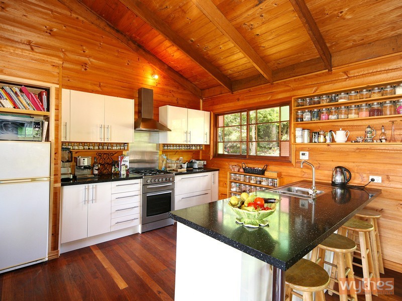 301 Tablelands Road, Cooran QLD 4569