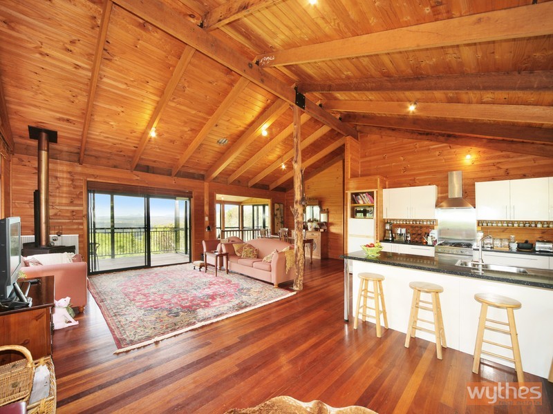 301 Tablelands Road, Cooran QLD 4569