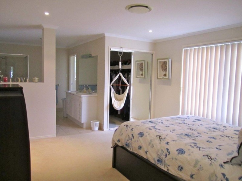 15 Tanderra Drive, Cooran QLD 4569