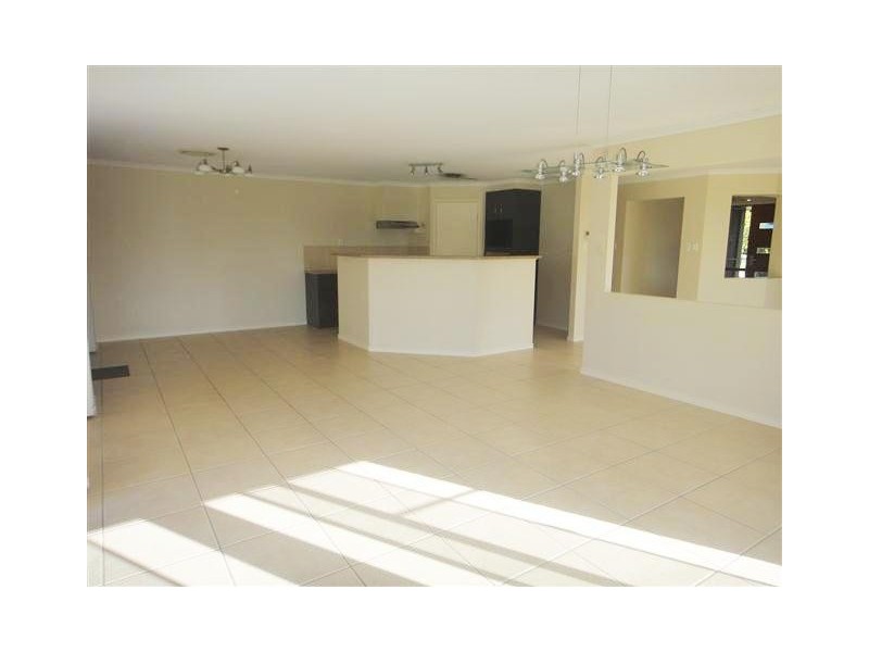 15 Tanderra Drive, Cooran QLD 4569