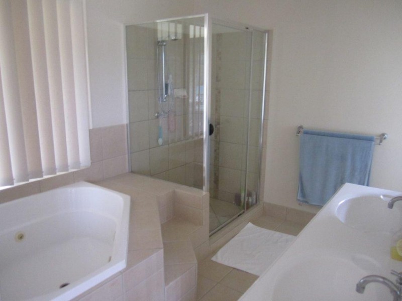 15 Tanderra Drive, Cooran QLD 4569