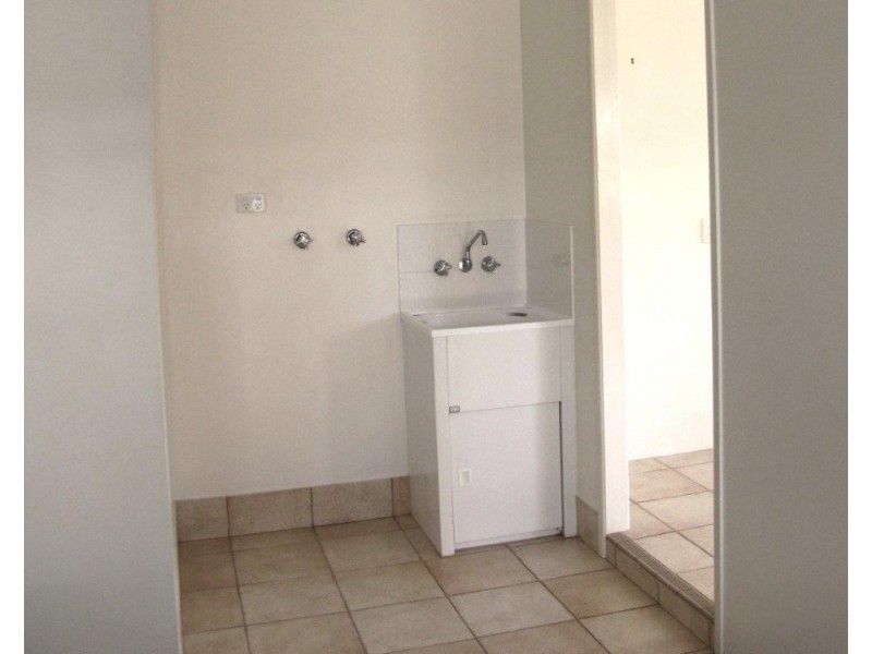 2/11 Pearl Street, Cooroy QLD 4563