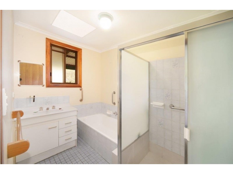 9 Evans Road, Cooroy QLD 4563