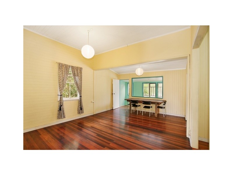 10 Wattle Street, Cooroy QLD 4563