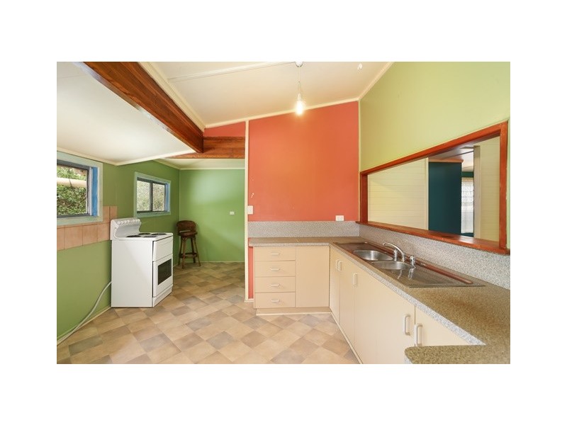 10 Wattle Street, Cooroy QLD 4563