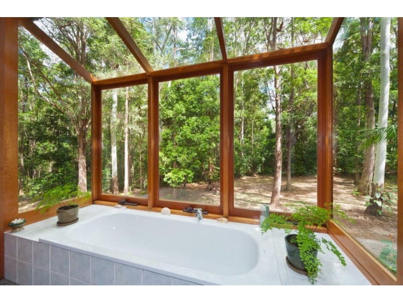 64 Firewheel Road, Pomona QLD 4568