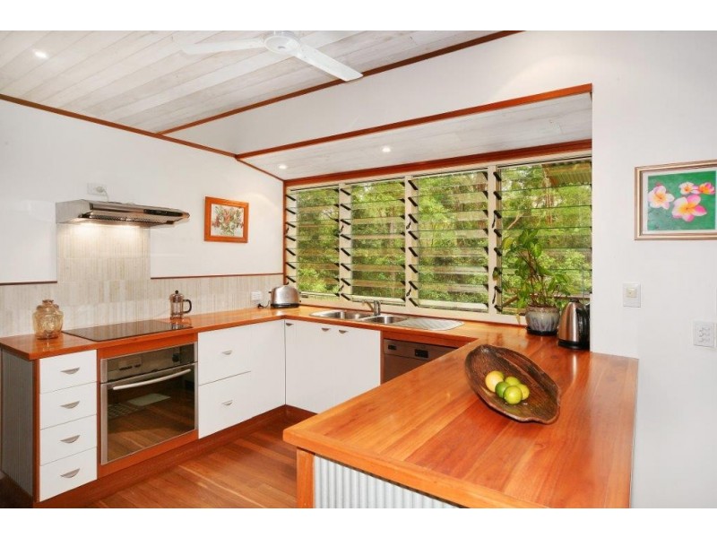 64 Firewheel Road, Pomona QLD 4568