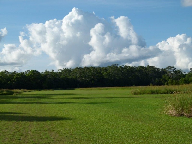 305 Lake Macdonald Drive, Lake Macdonald QLD 4563