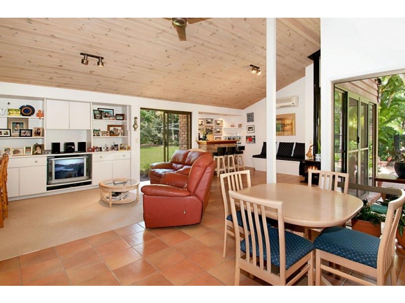 22 Kingsgate Drive, Tinbeerwah QLD 4563