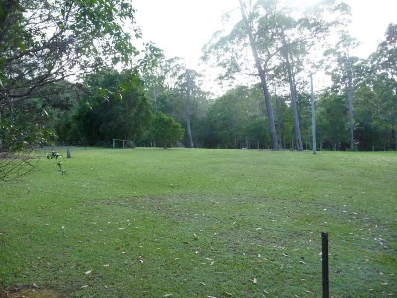 22 Kingsgate Drive, Tinbeerwah QLD 4563