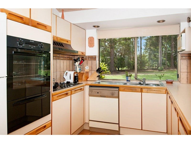 22 Kingsgate Drive, Tinbeerwah QLD 4563