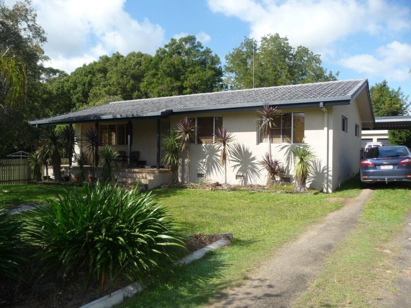 8 Topaz Street, Cooroy QLD 4563