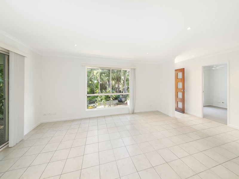 8 Dianella Court, Cooroy QLD 4563