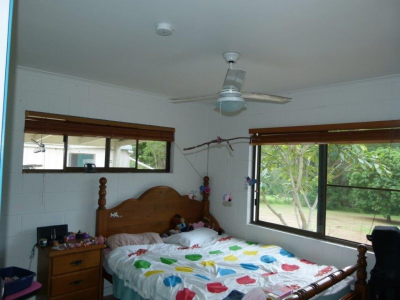 587 Lake Macdonald Dve, Cooroy QLD 4563
