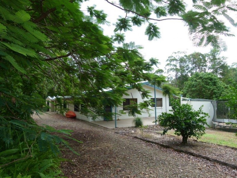 587 Lake Macdonald Dve, Cooroy QLD 4563