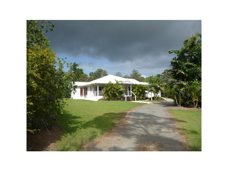 607 Cootharaba Rd, Cootharaba QLD 4565