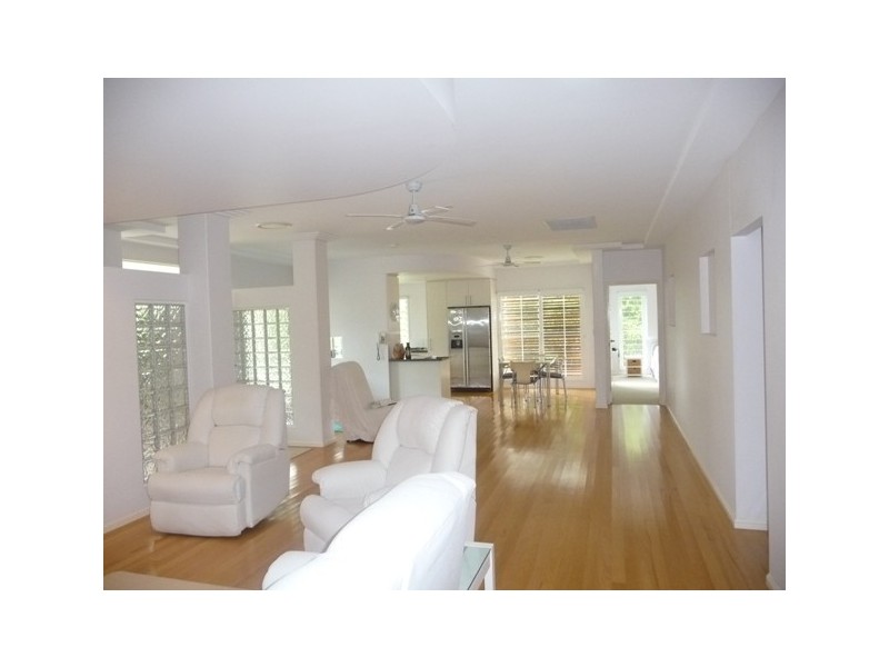 607 Cootharaba Rd, Cootharaba QLD 4565