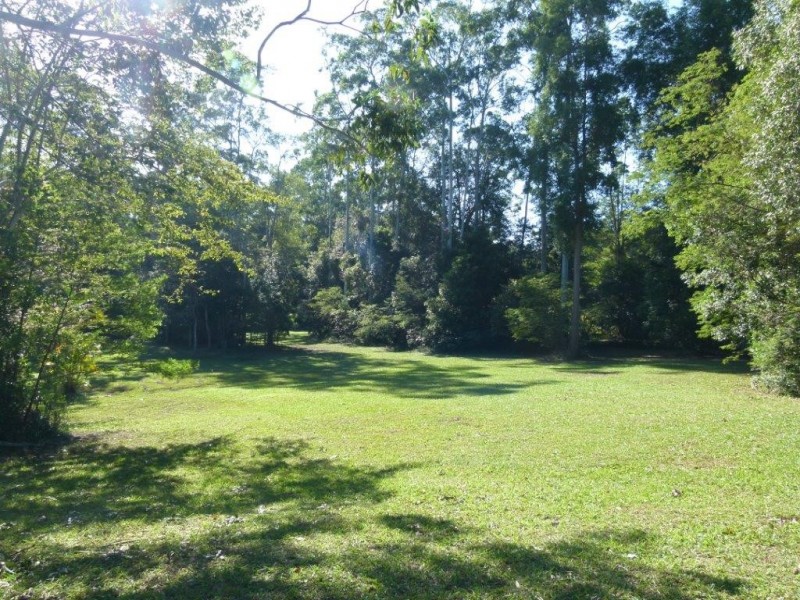 213 Forest Acres Dve, Lake Macdonald QLD 4563