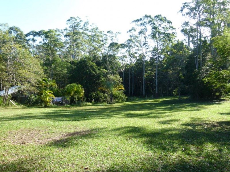 213 Forest Acres Dve, Lake Macdonald QLD 4563