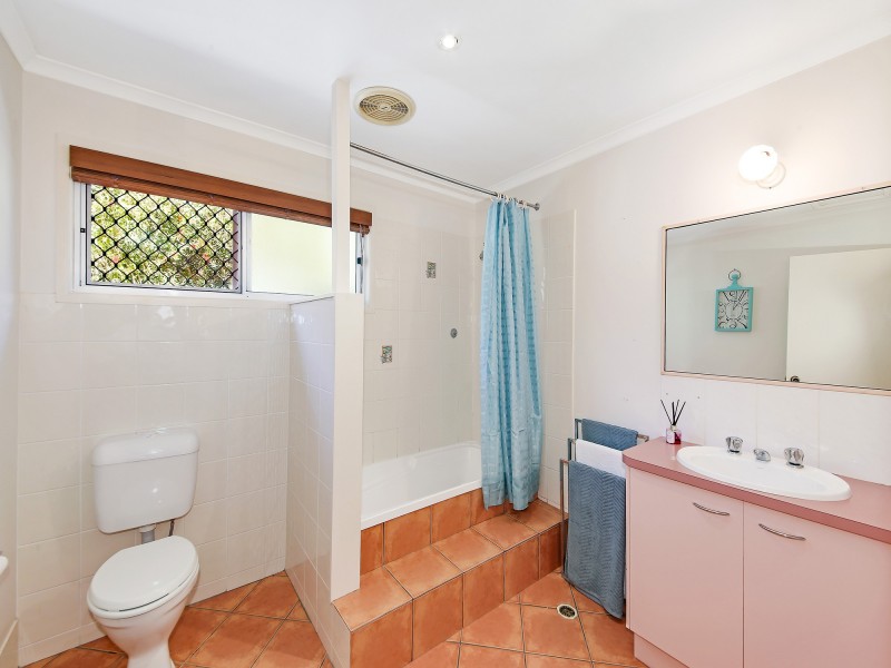 8 James Street, Cooran QLD 4569