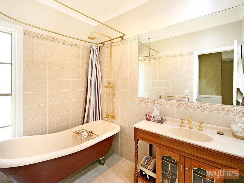 15 Glenridge Drive, Cooroibah QLD 4565