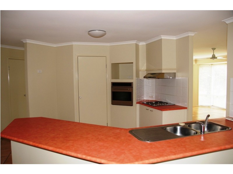 20 Ashgrove Drive, Cooroy QLD 4563