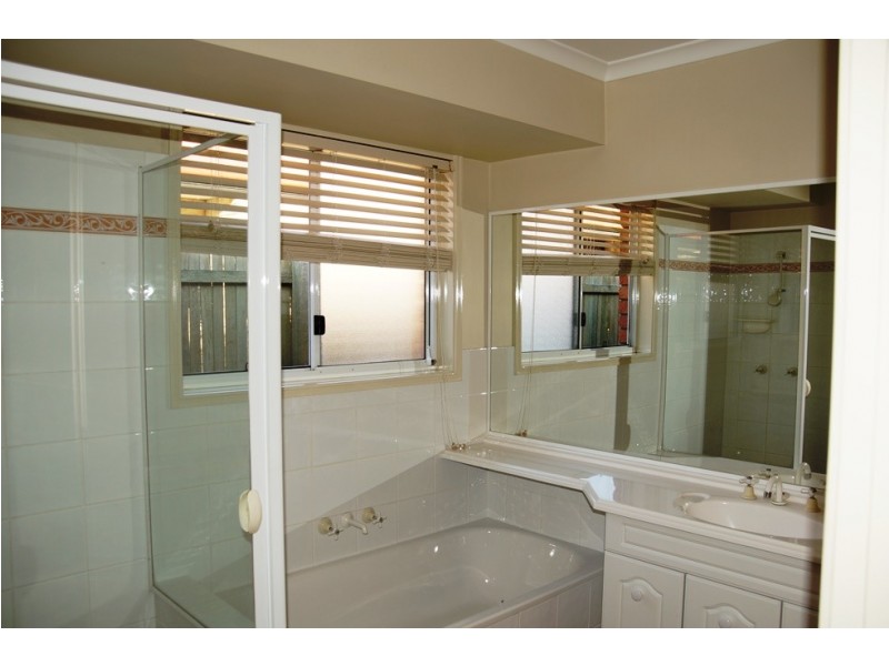 20 Ashgrove Drive, Cooroy QLD 4563