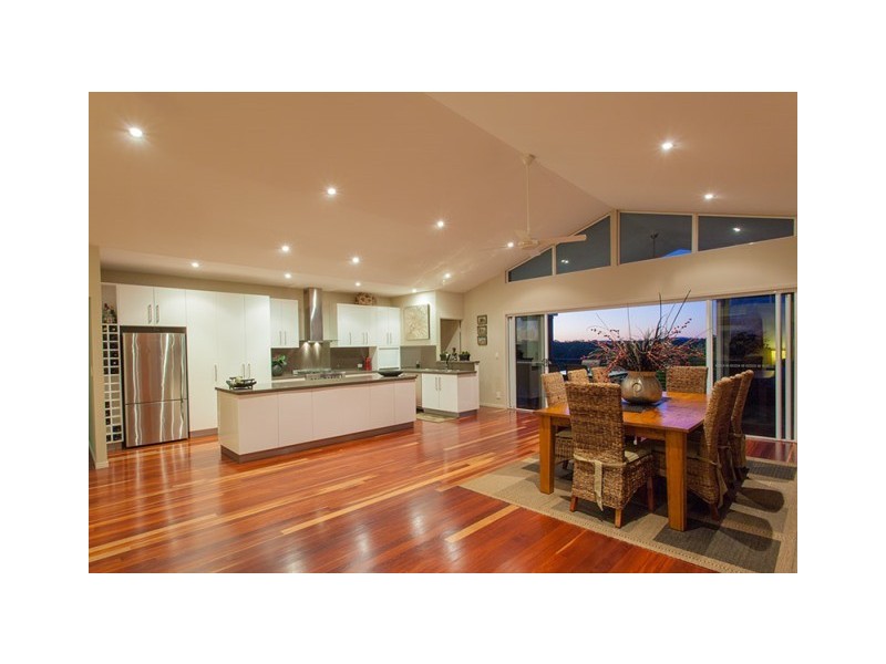 16 Kensington Drive, Cooroy QLD 4563