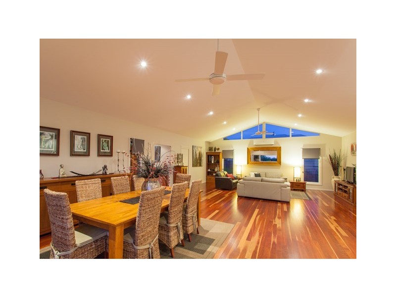 16 Kensington Drive, Cooroy QLD 4563