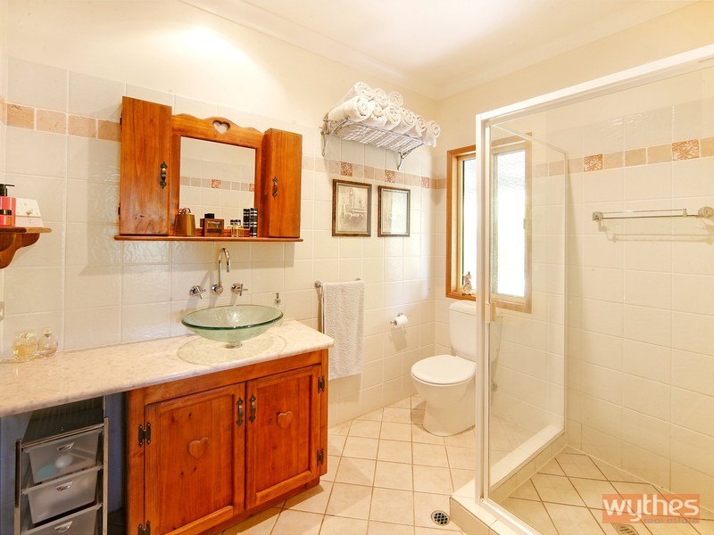 123 Killawarra Road, Lake Macdonald QLD 4563