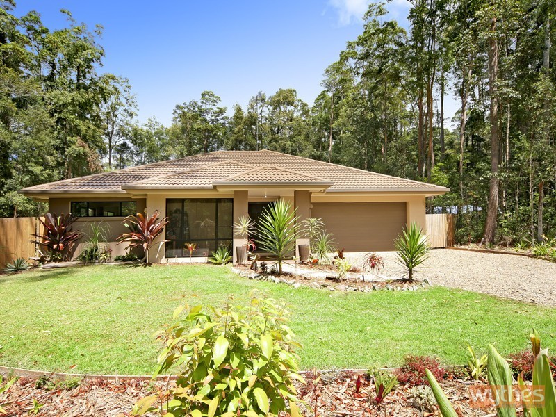 1 Palm Tree Court, Pomona QLD 4568