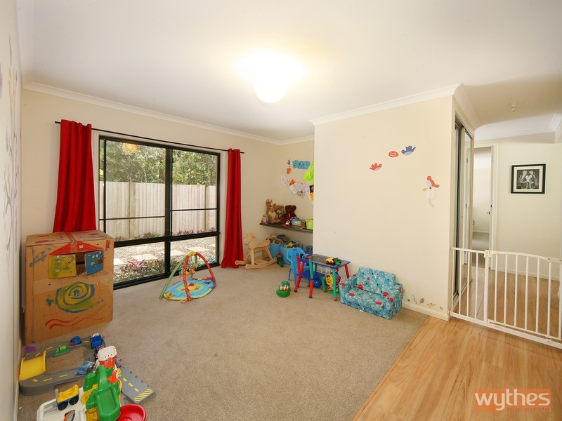 1 Palm Tree Court, Pomona QLD 4568