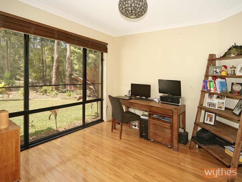 1 Palm Tree Court, Pomona QLD 4568