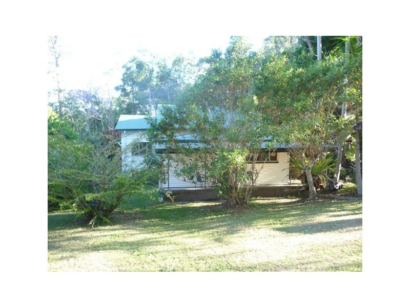 25 School Street, Pomona QLD 4568